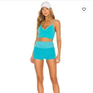 Alo bright aqua yoga set